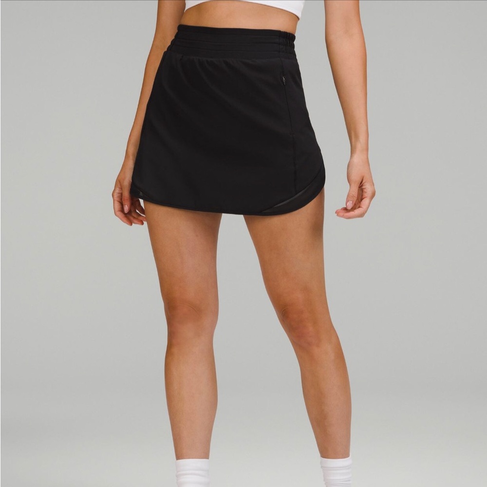 Lululemon Hotty Hot Highrise skirt 6